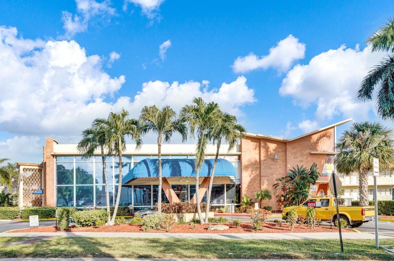 Hallandale Gulfstream Pool Walk To The Beach Apartment Hallandale Beach Luaran gambar