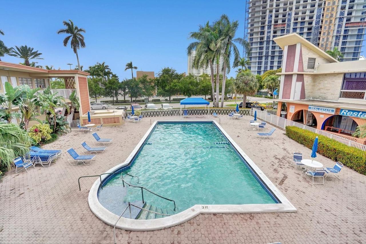 Hallandale Gulfstream Pool Walk To The Beach Apartment Hallandale Beach Luaran gambar